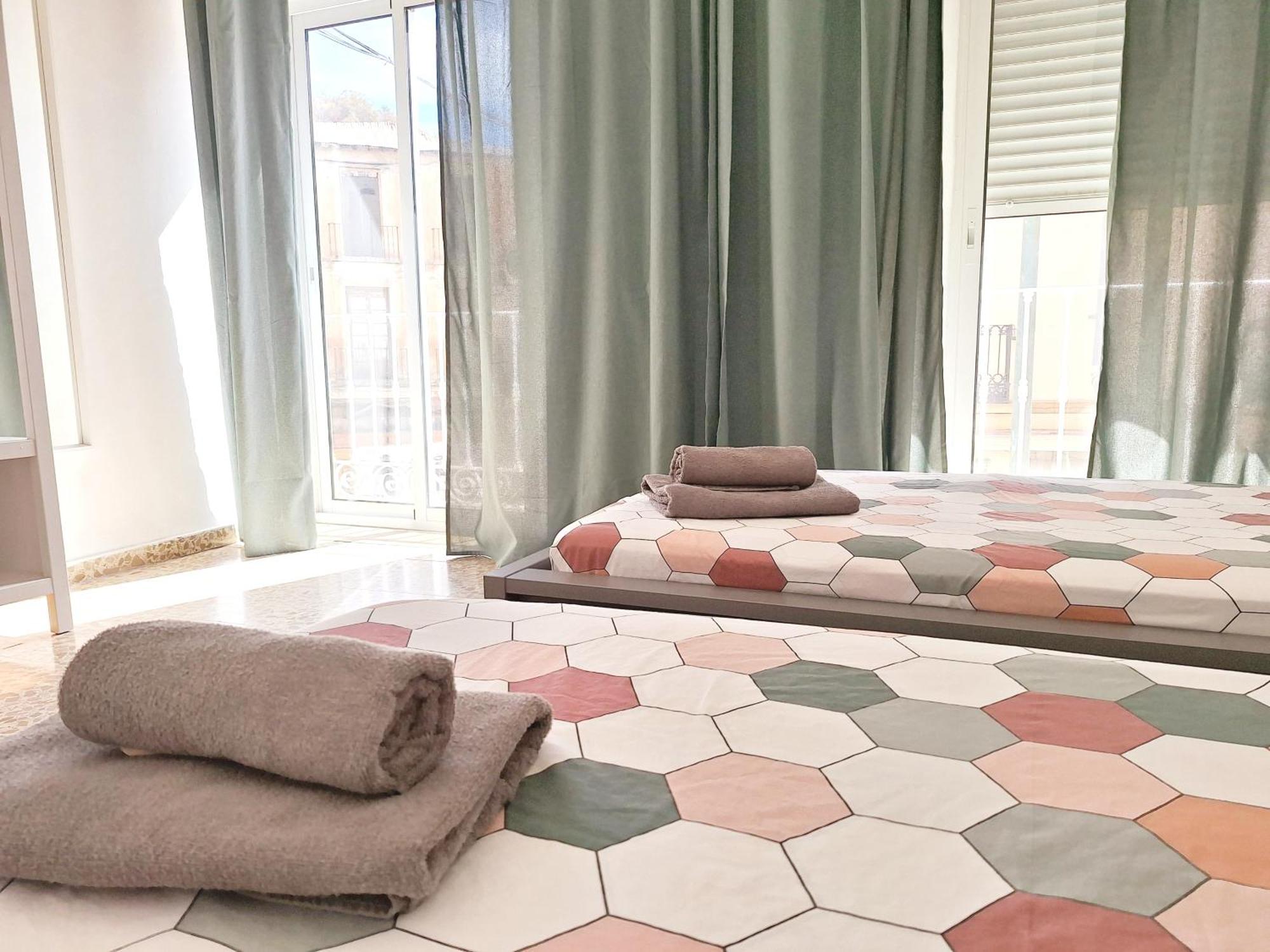 Апартаменты Sunny Malaga Centre Flats, 2 Options, With Balcony Or Terrace Экстерьер фото